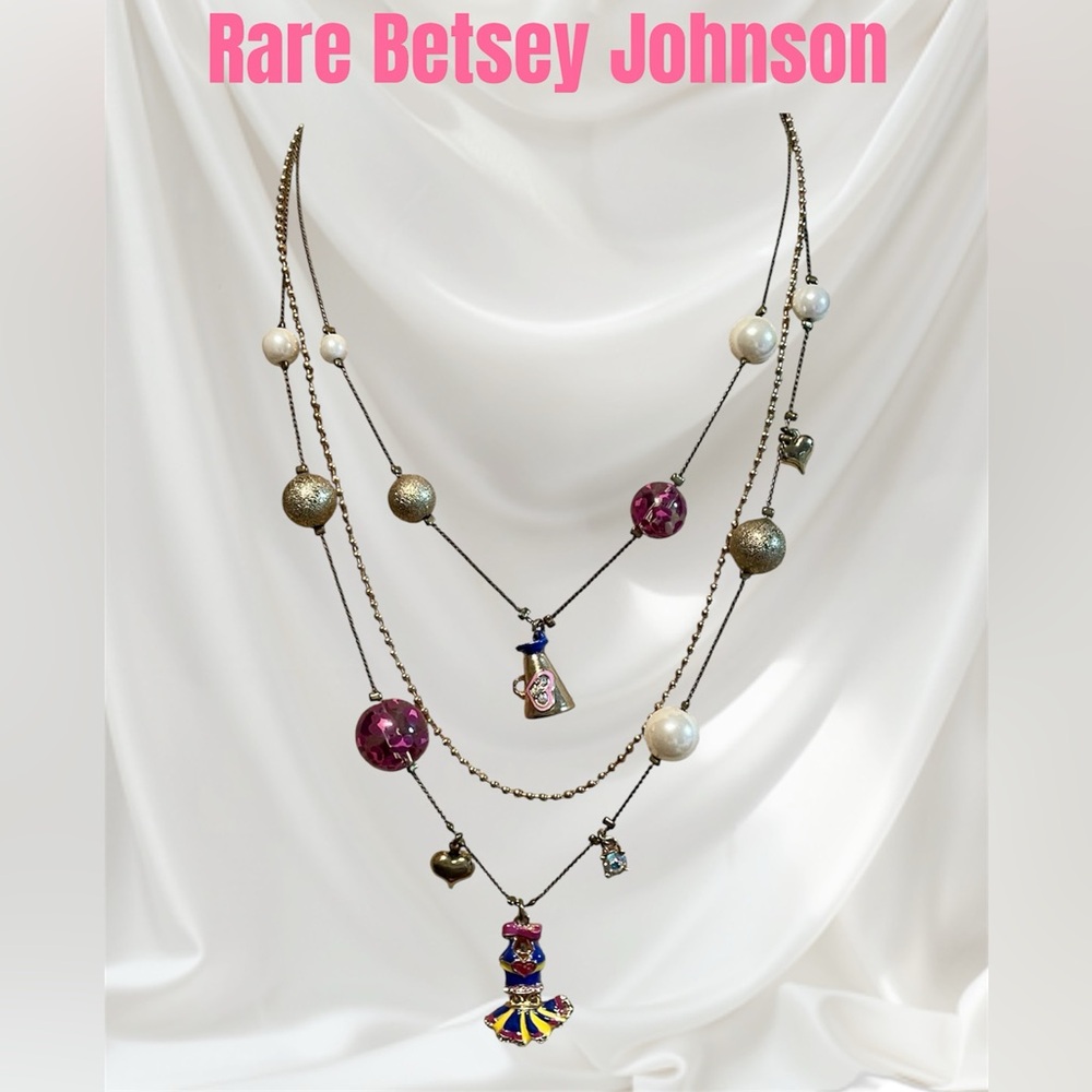 Betsey Johnson Cheerleader Pink, Gold & Pearl Layered Charm Necklace~ Rare